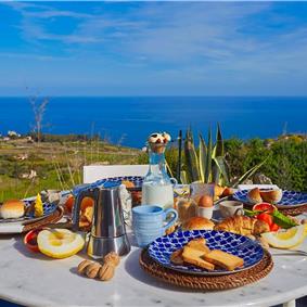 2 bedroom villa with infinity pool near Scopollo, sleeps 4